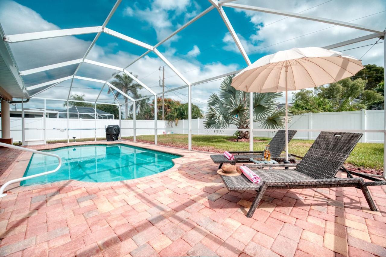 Villa Holiday Sunrise Cape Coral Exteriör bild