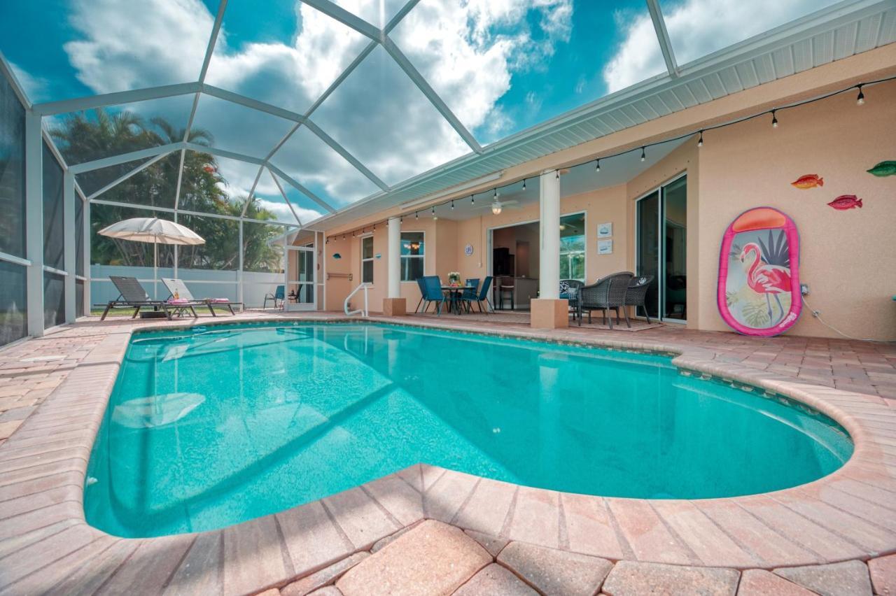 Villa Holiday Sunrise Cape Coral Exteriör bild