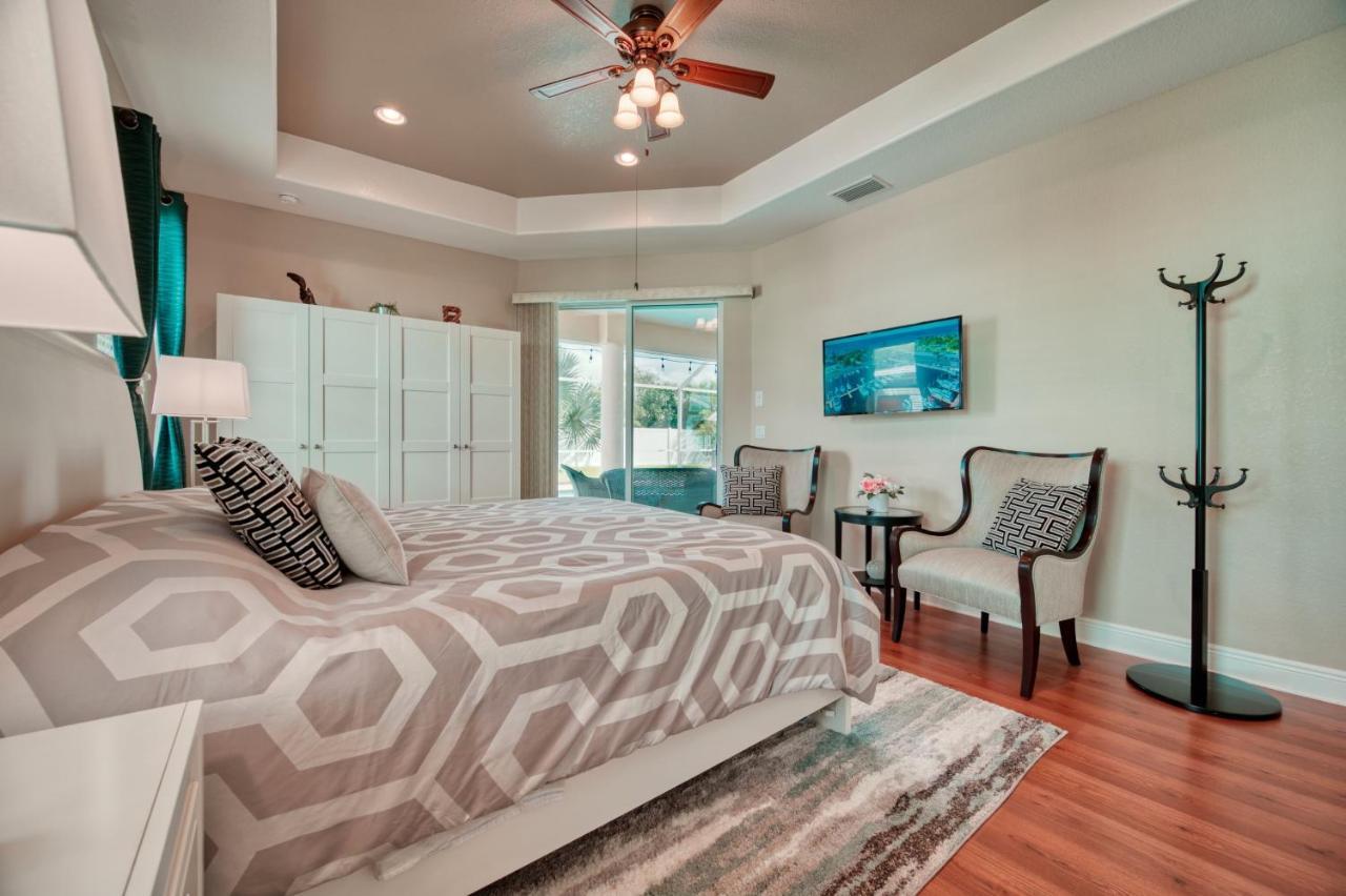 Villa Holiday Sunrise Cape Coral Exteriör bild